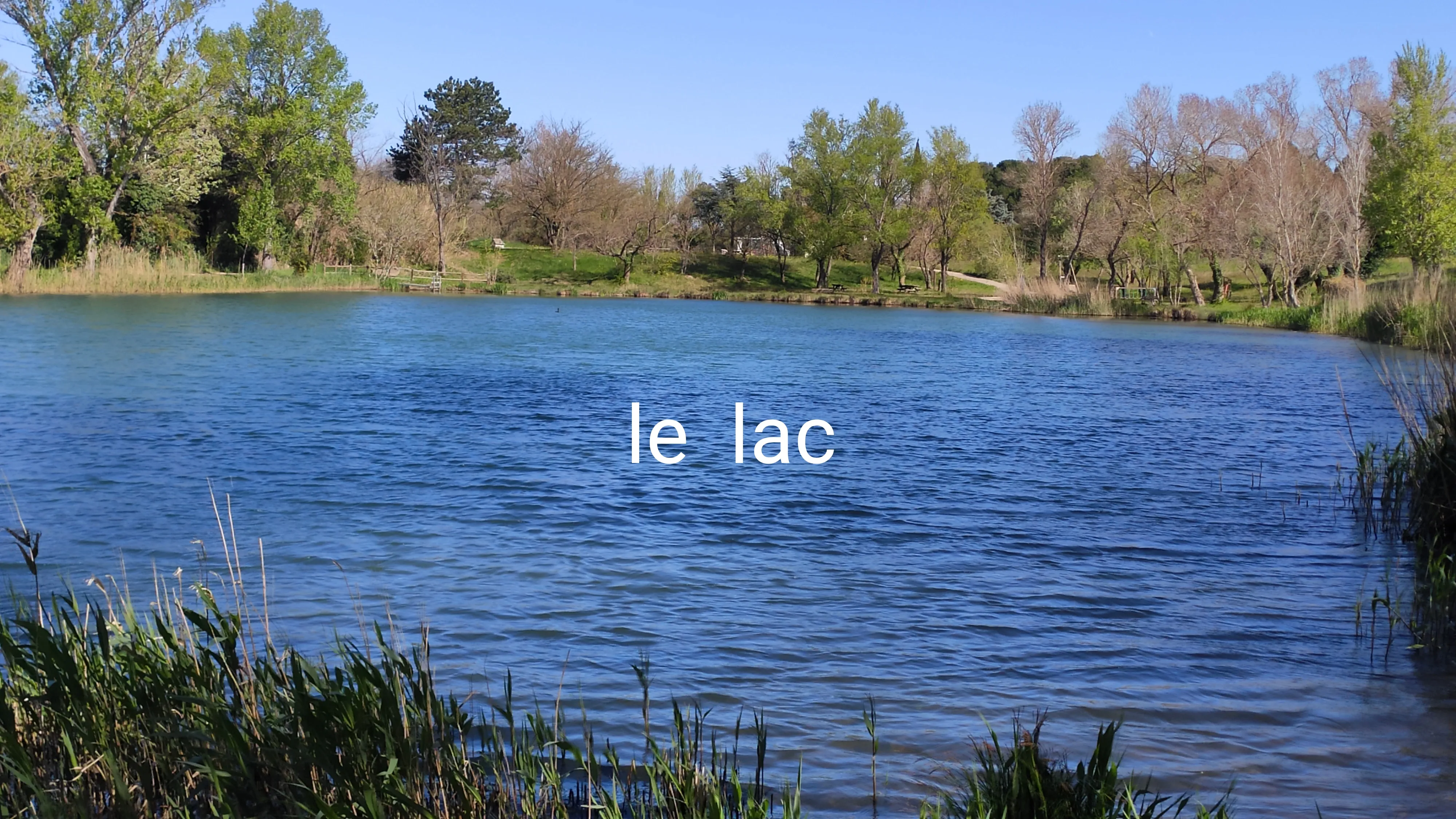 Vallabrègues Le Lac